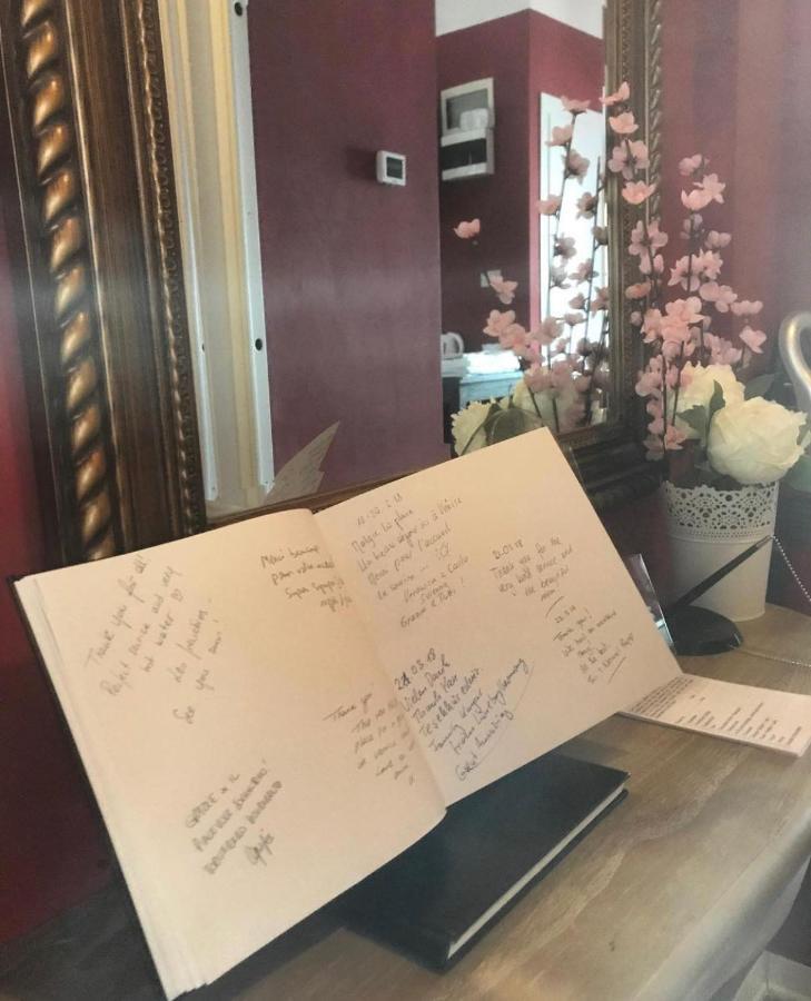 Residenza Quaggio Ca' Grimani Hotel Venice Luaran gambar