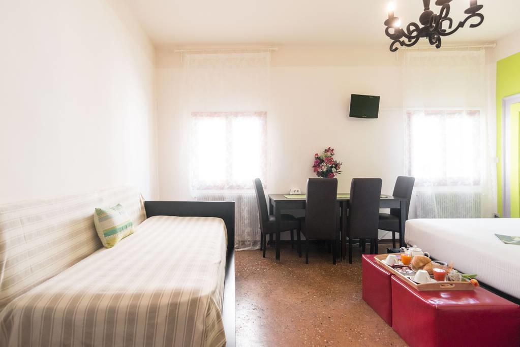 Residenza Quaggio Ca' Grimani Hotel Venice Luaran gambar